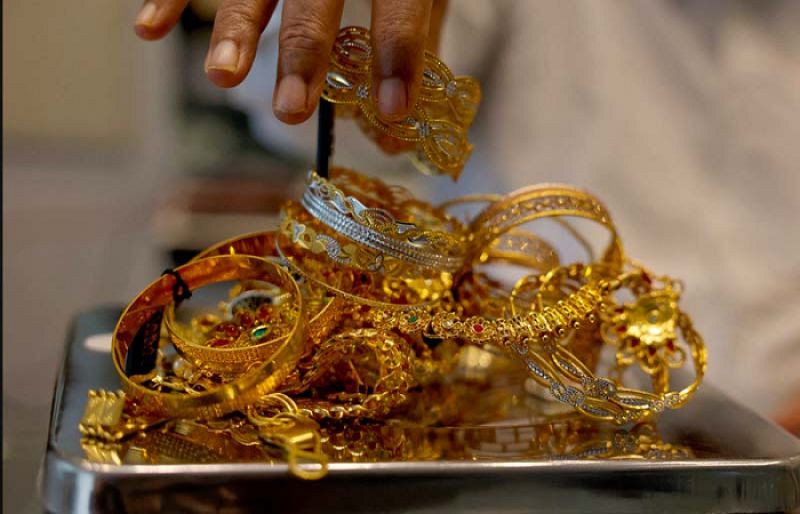 Gold prices tumble in Pakistan, mark steepest single-day fall in years